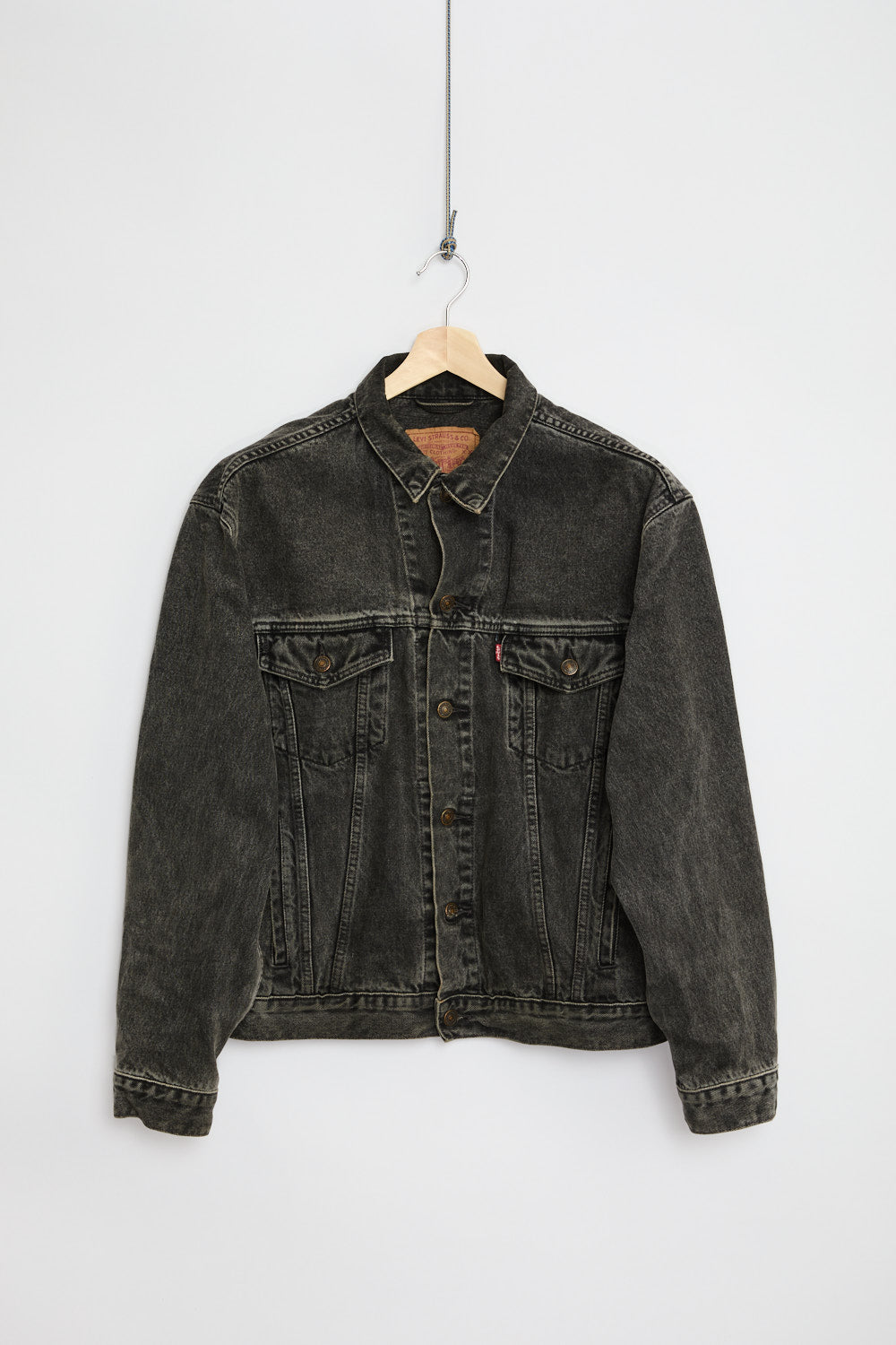 Levi's faded black denim jacket best sale